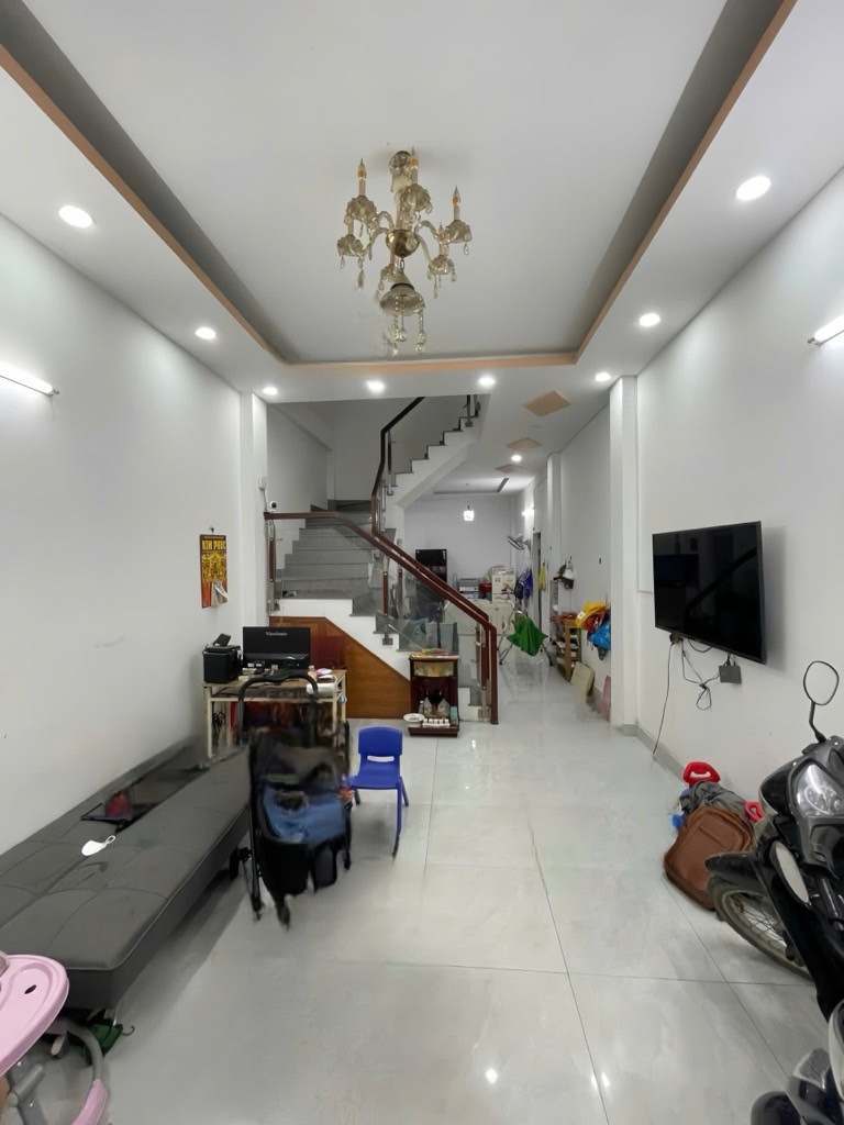 Bán nhà 3 Tầng, Hẻm ôtô, giá 4.95 tỷ Phường BHHB, Bình Tân.