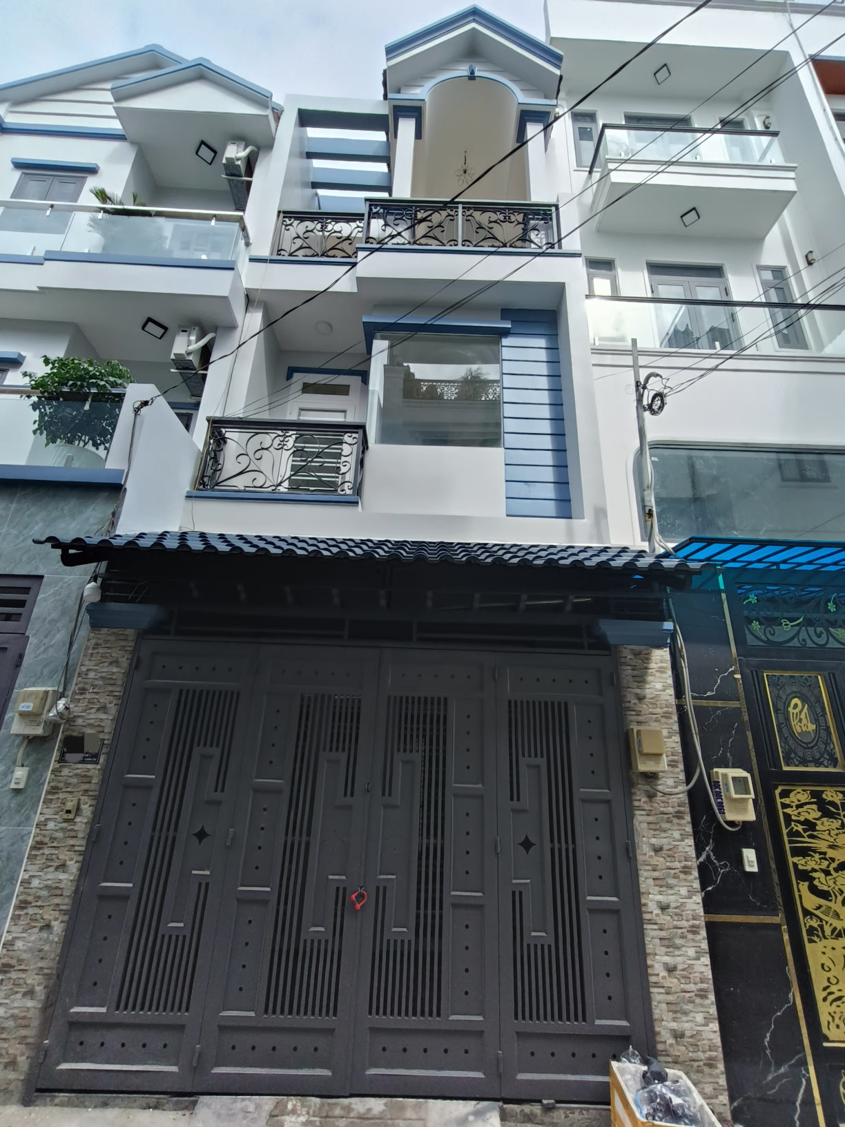 Nhà 3 Tầng Hẻm 6m Thông - DT Sử Dụng 168m² , giá 5.1 tỷ Phường BHHB, Bình Tân.