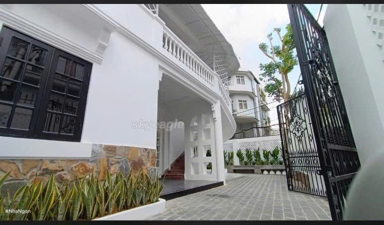 BDS HVL 🏡 BÁN BIỆT THỰ GÓC 3 MẶT TIỀN – TRUNG TÂM BÌNH THẠNH – GIÁ TỐT