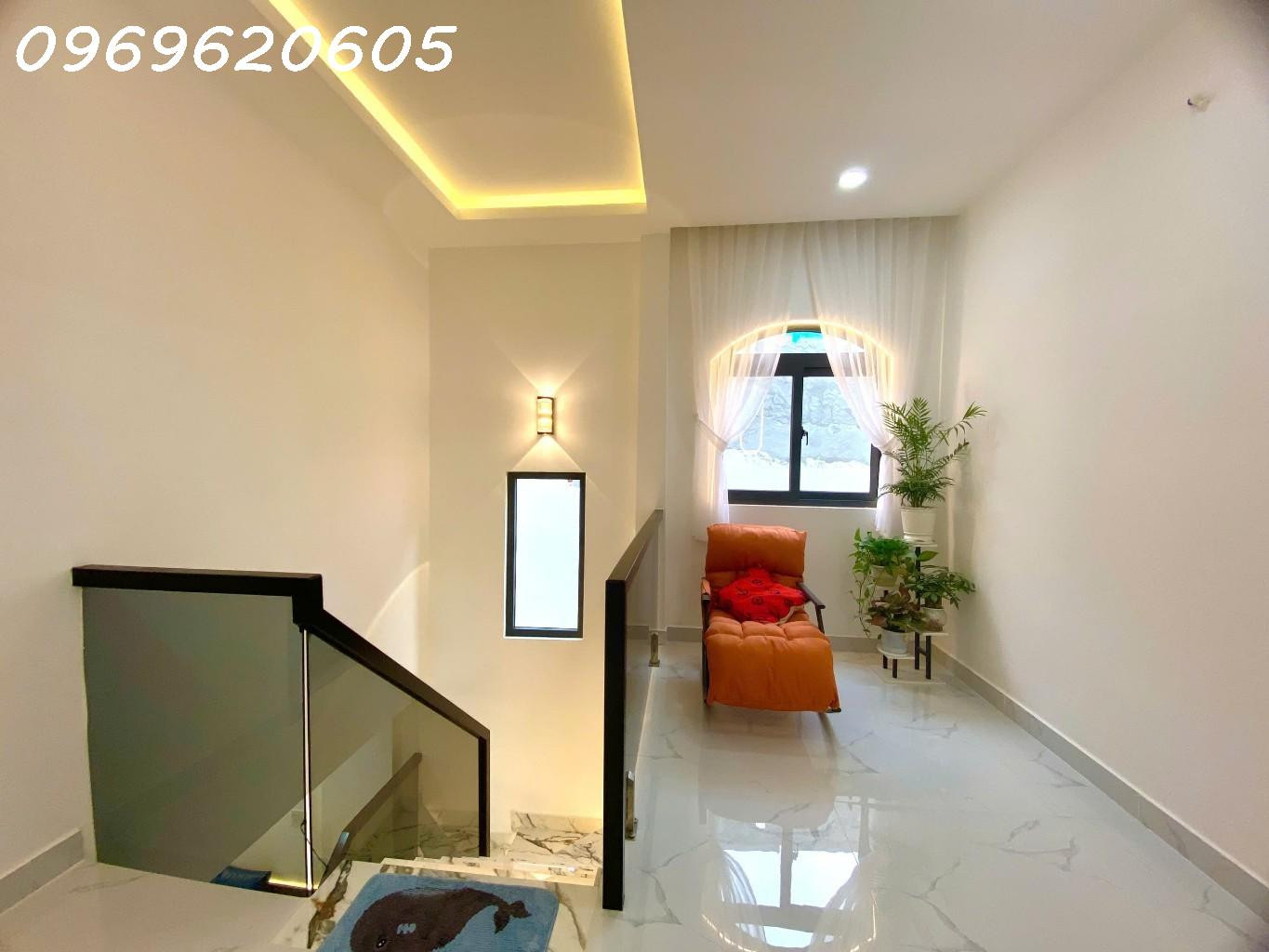 Bá.n N.hà Quận 7, Ô TÔ đỗ cửa, 80m2 Lâm Văn Bền nhỉnh 7 tỏi 0969620605