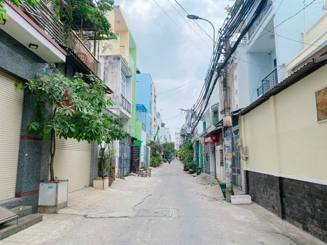 Bán nhà 4 tầng Lê Văn Quới 4×18m Bình Tân