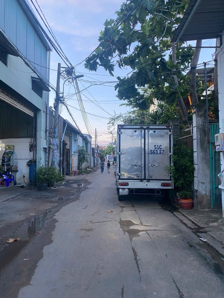 Bán đất 1.326m² ngang 36.5m HXH Hương lộ 2 Quận Bình Tân