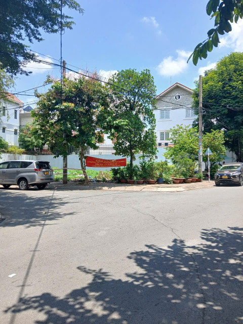 Cho thuê đất góc 2 mặt tiền 20x30m khu Tên Lửa, Bình Tân.