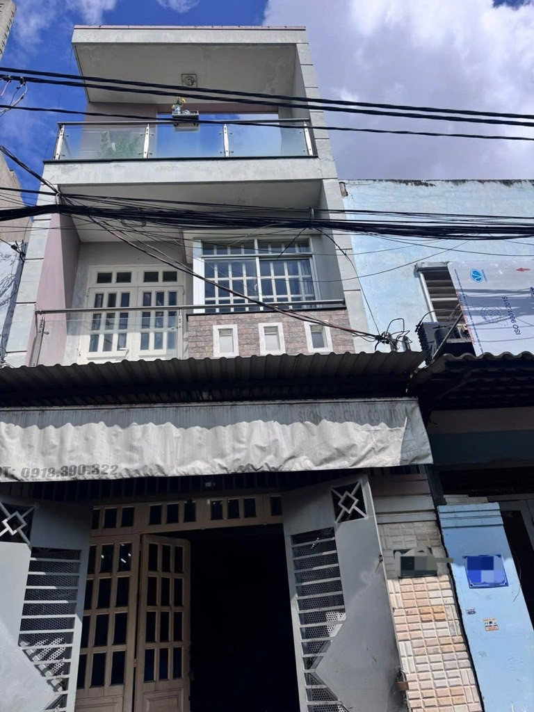 Bán nhà 3 Tầng Hẻm ôtô Thông, giá 5.7 tỷ Phường BHHA, Bình Tân.
