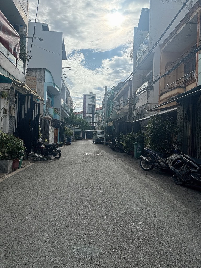 Bán nhà 3 tầng HXH Hương lộ 2 BTD,A Bình Tân