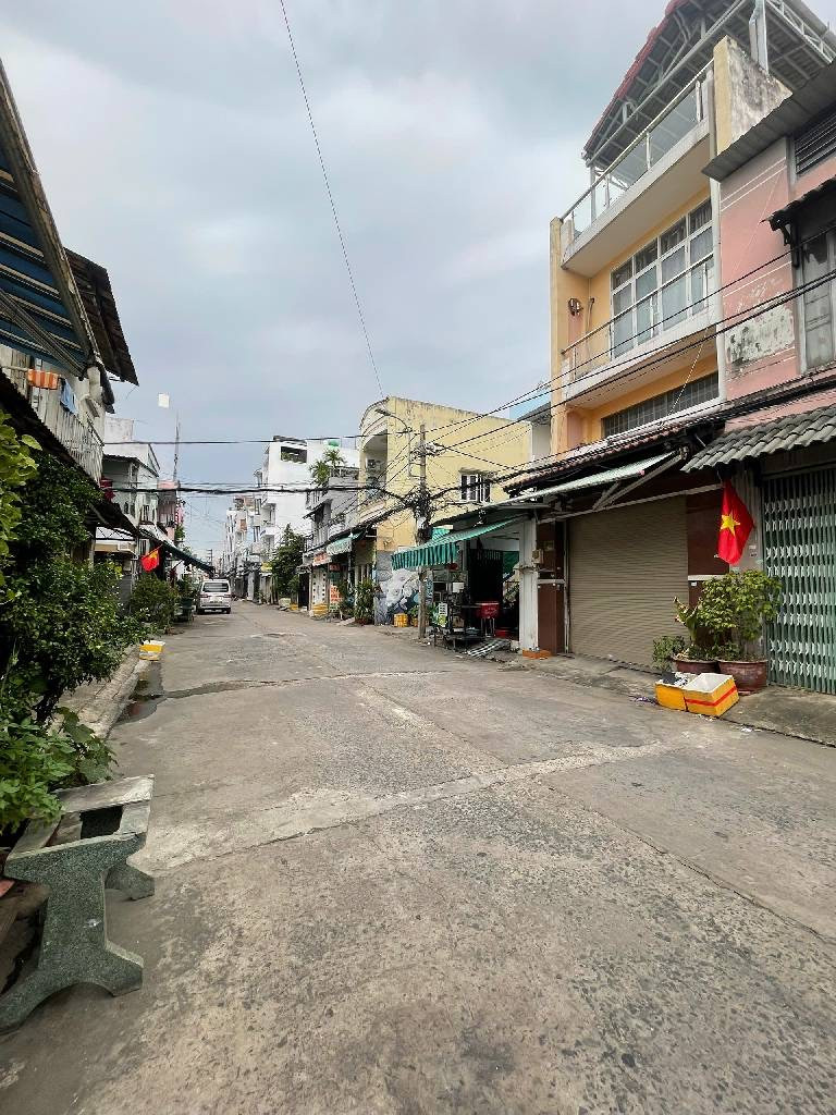 Nhà Lê Văn Quới, Hẻm 8M Thông, 105,4m², 4,4x24m ,giá 8.5 tỷ, Bình Tân