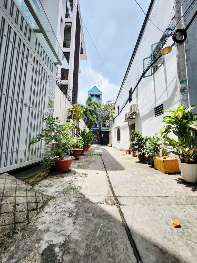 Bán nhà 3 TẦNG HXH GÒ XOÀI Phường Bình Trị Đông