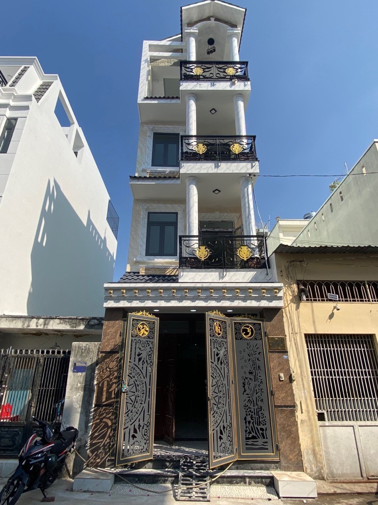Bán nhà 4 Tầng - Hẻm 8m Thông - DT: 4x18= 72m² - giá 7.7 tỷ Phường BHHA, Bình Tân.