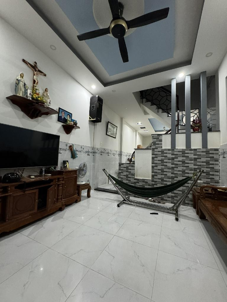 Bán nhà 2 Tầng, 5x18 , giá 5.8 tỷ Phường BHHA. Bình Tân