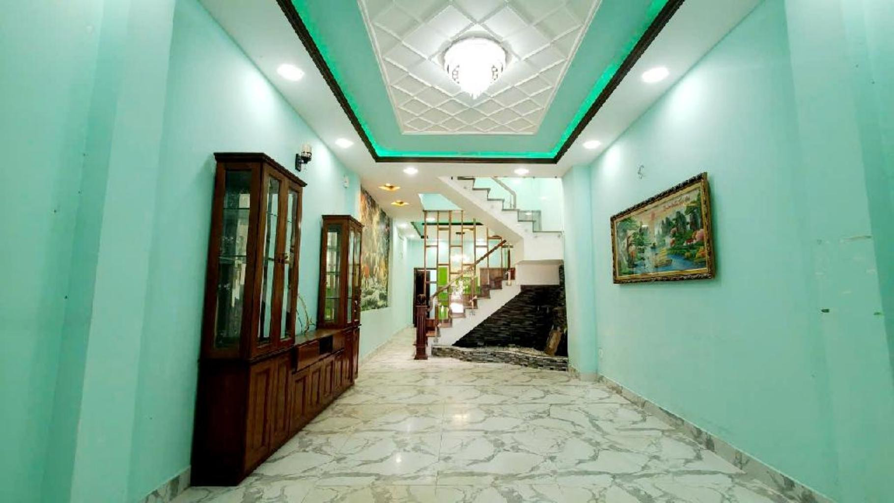 Bán nhà 3 Tầng - Hẻm ôtô 10m - giá 5.6 tỷ Quận Bình Tân