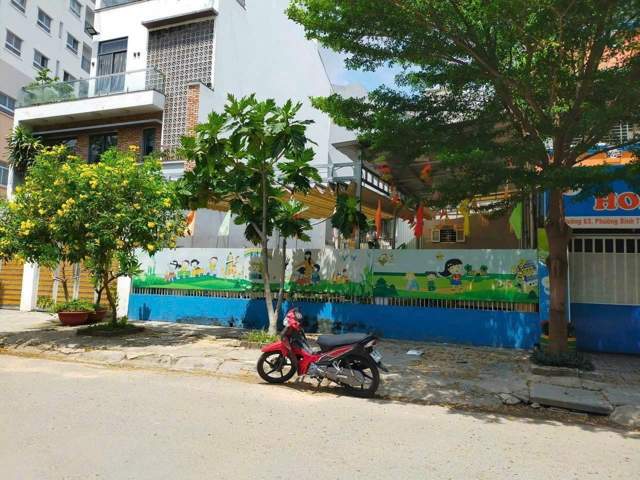 Bán đất biệt thự Quận 2 Bán 5 biệt thự Dự án 10 Mẫu - dự án Phú Nhuận 10 Mẫu - Khu Nguyễn Duy Trinh Quận 2 ngang 10m Sổ CN
