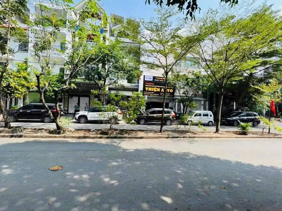 Bán đất dự án Quận 2 khu dân cư 10 mẫu Nguyễn Duy Trinh Quận 2 mặt tiền đường 49 trục chính đường 20M (5m x 20m)