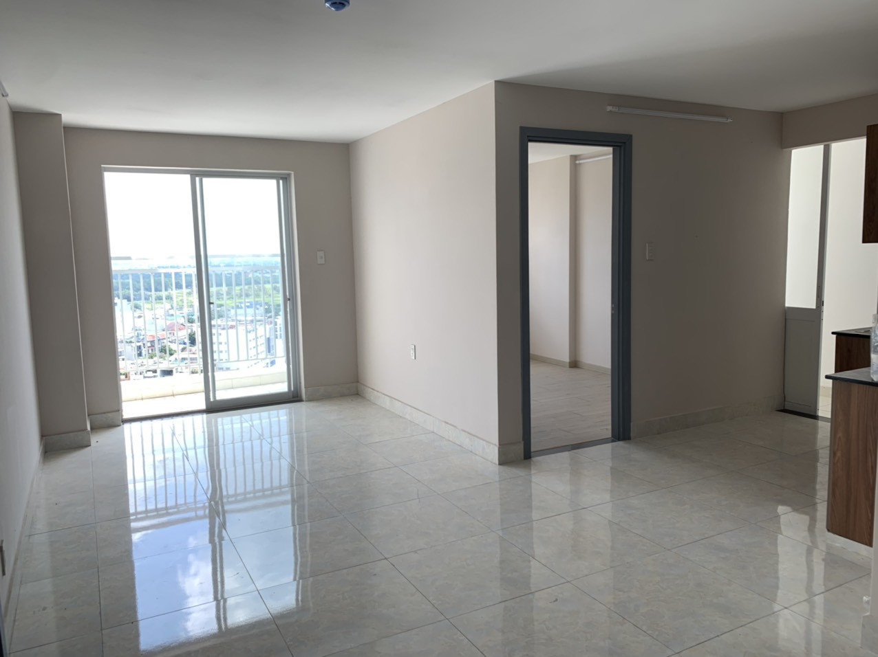 CĂN HỘ 2 PN 60 MÉT VUÔNG  GIÁ 2,2 TỶ,VÀO Ở LIỀN,TẦNG 8