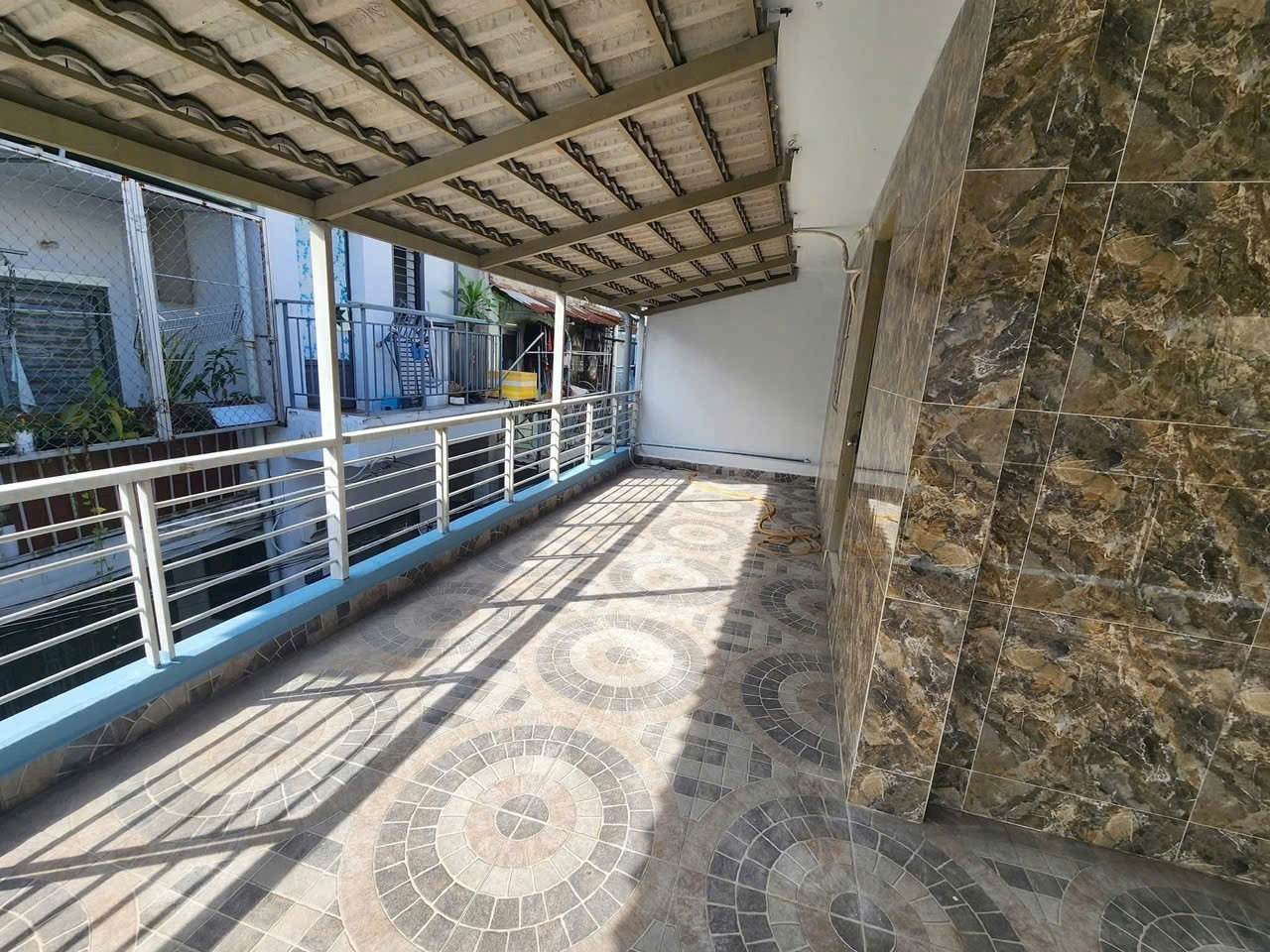 Bán nhà 274m² ngang 13m giá 23.5 tỷ Phường Bình Trưng
