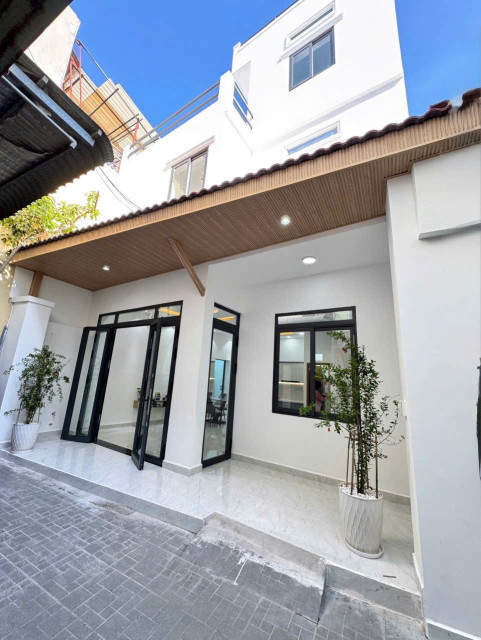 Bán Nhà Quận 2 nhà 3 lầu Rộng Rãi, Nở Hậu Đẹp – P. Bình Trưng Tây Quận 2 ngang 6,93m