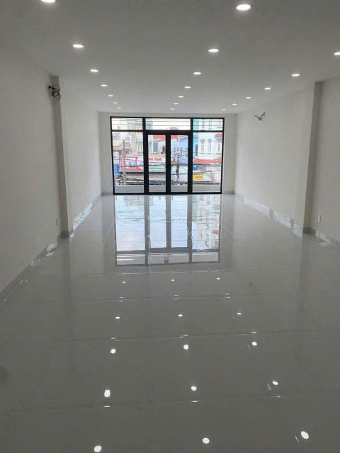 BDS  HVL Chủ gửi cho thuê nhà mặt tiền 66x Nguyễn Duy Trinh Quận 2