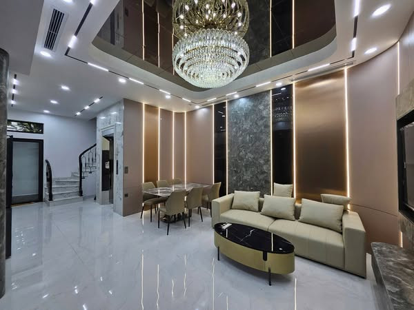 Bán Nhà Phố Hoàng Như Tiếp 50m2 6T, Mặt Tiền Quyền Lực, Lô Góc, Full Nội Thất - 12.X Tỷ