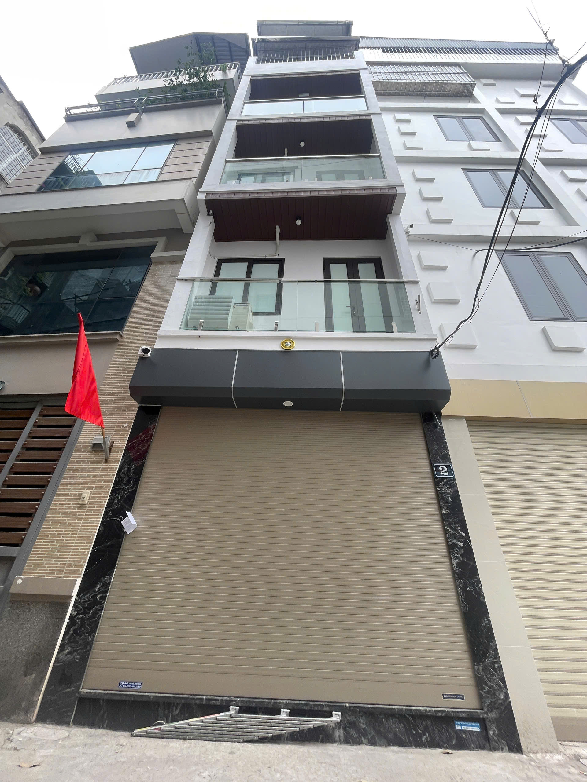 BÁN NHÀ NGUYỄN VĂN CỪ - 38M X 6 TẦNG - GARAGE Ô TÔ 7 CHỖ- GIÁ CHỈ HƠN 11 TỈ