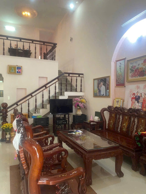 🚗 Nhà Đẹp Sân Ô Tô – Gần Chợ, Gần Trung Tâm – Giá Chỉ 3,25 Tỷ!