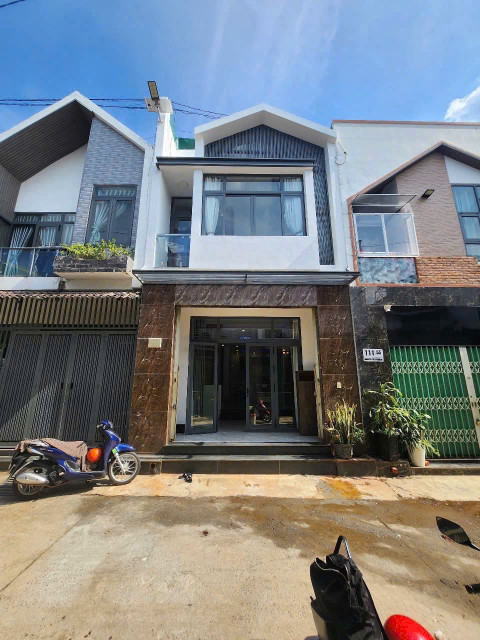 NHÀ 1 TRỆT 1 MÊ HẺM 111 NGUYỄN TRI PHƯƠNG - ĐƯỜNG OTO 6M TT. TP