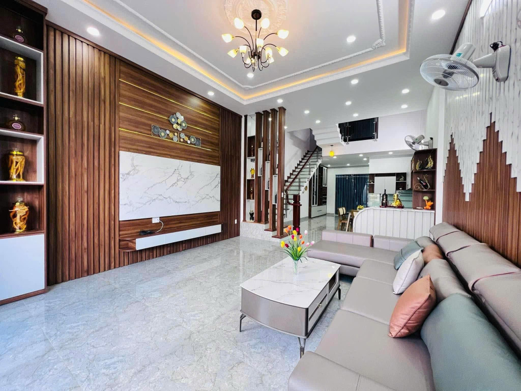 NHÀ MÊ THÔN 4 CUBUR GẦN TRƯỜNG HÀM NGHI