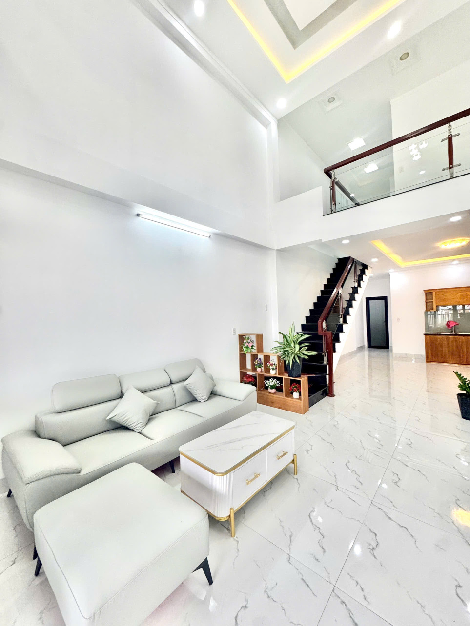 ✅✅NHÀ MÊ LỬNG ĐẸP HẺM 434/69 YMOANL- KHU THÀNH ĐỒNG