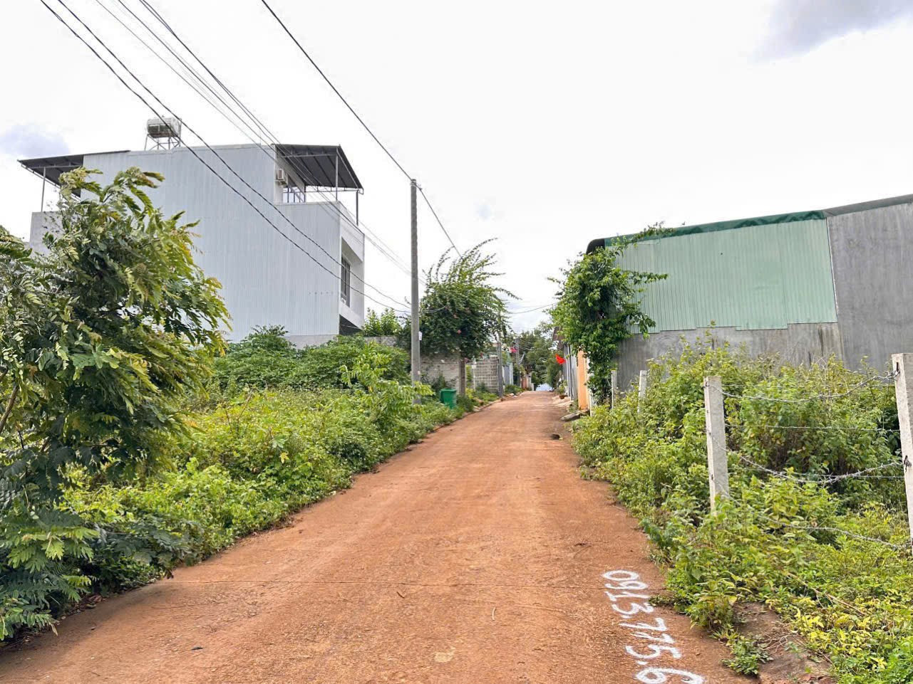 Đất hẻm 451/75 Y Moan 115m² ngang 5m giá 1.4 tỷ Phường Buôn Ma Thuột