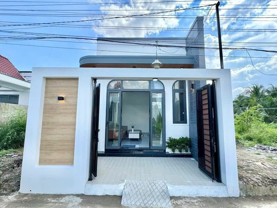 Bán Nhà cấp 4 cực đẹp 100m2 tại ngã tư Tân Triều
