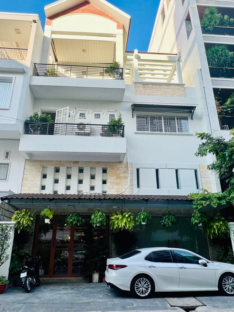 BÁN NHÀ 5 TẦNG 742m2 MẶT TIỀN ĐƯỜNG TRẦN ĐẠI NGHĨA – TRUNG TÂM THƯƠNG MẠI CÁI KHẾ, Q. NINH KIỀU, CẦN THƠ