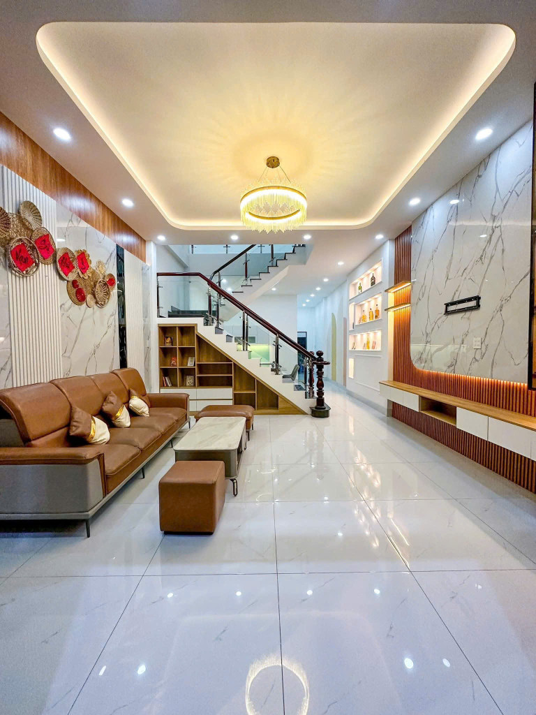 14. NHÀ 1 TRỆT LẦU ĐƯỜNG D6 - GIÁ TỐT KDC HỒNG LOAN