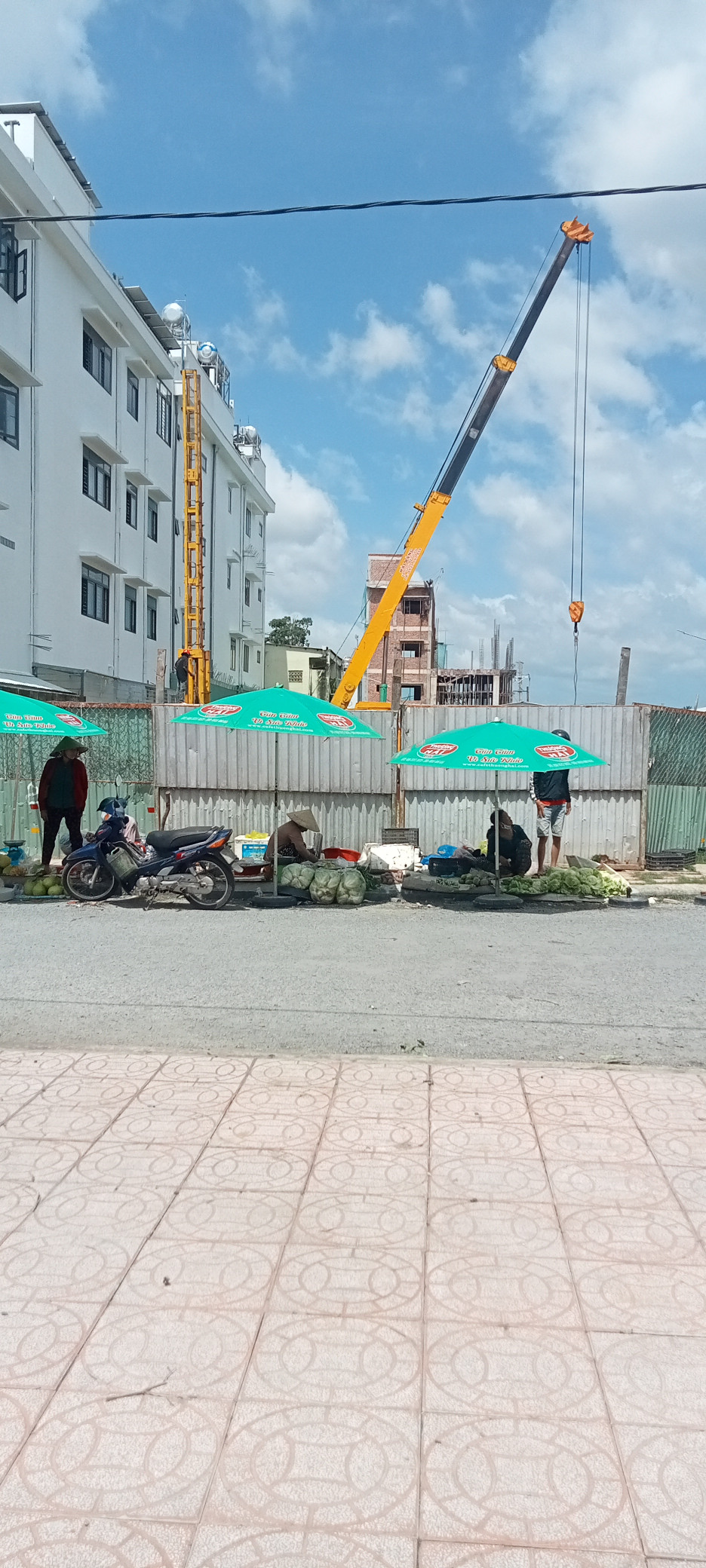 NHÀ MẶT TIỀN NGAY CHỢ CÁI VỒN GIÁ TỐT