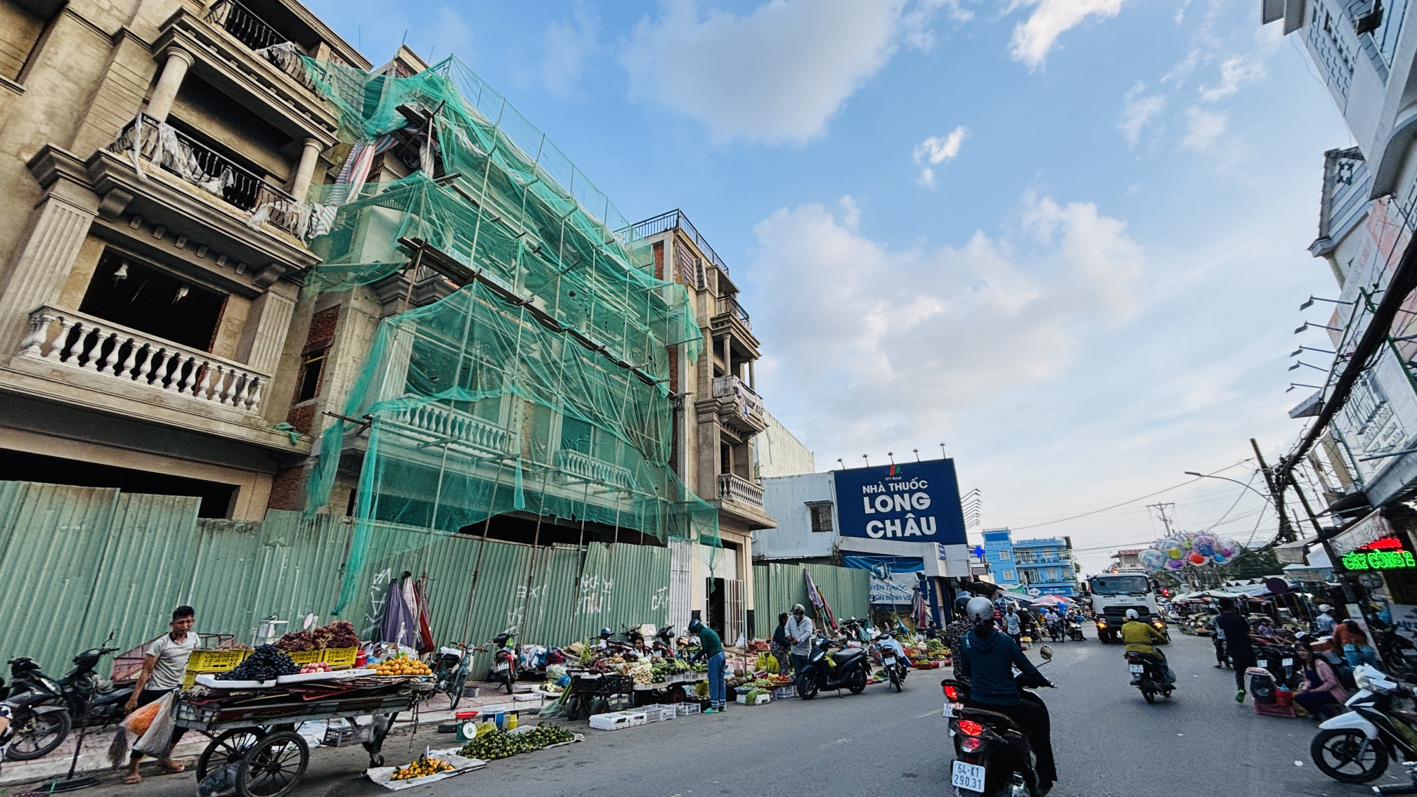 Nhà phố thương mại mặt tiền đường Ngô Quyền, Chợ Cái Vồn, sát vách nhà thuốc Long Châu