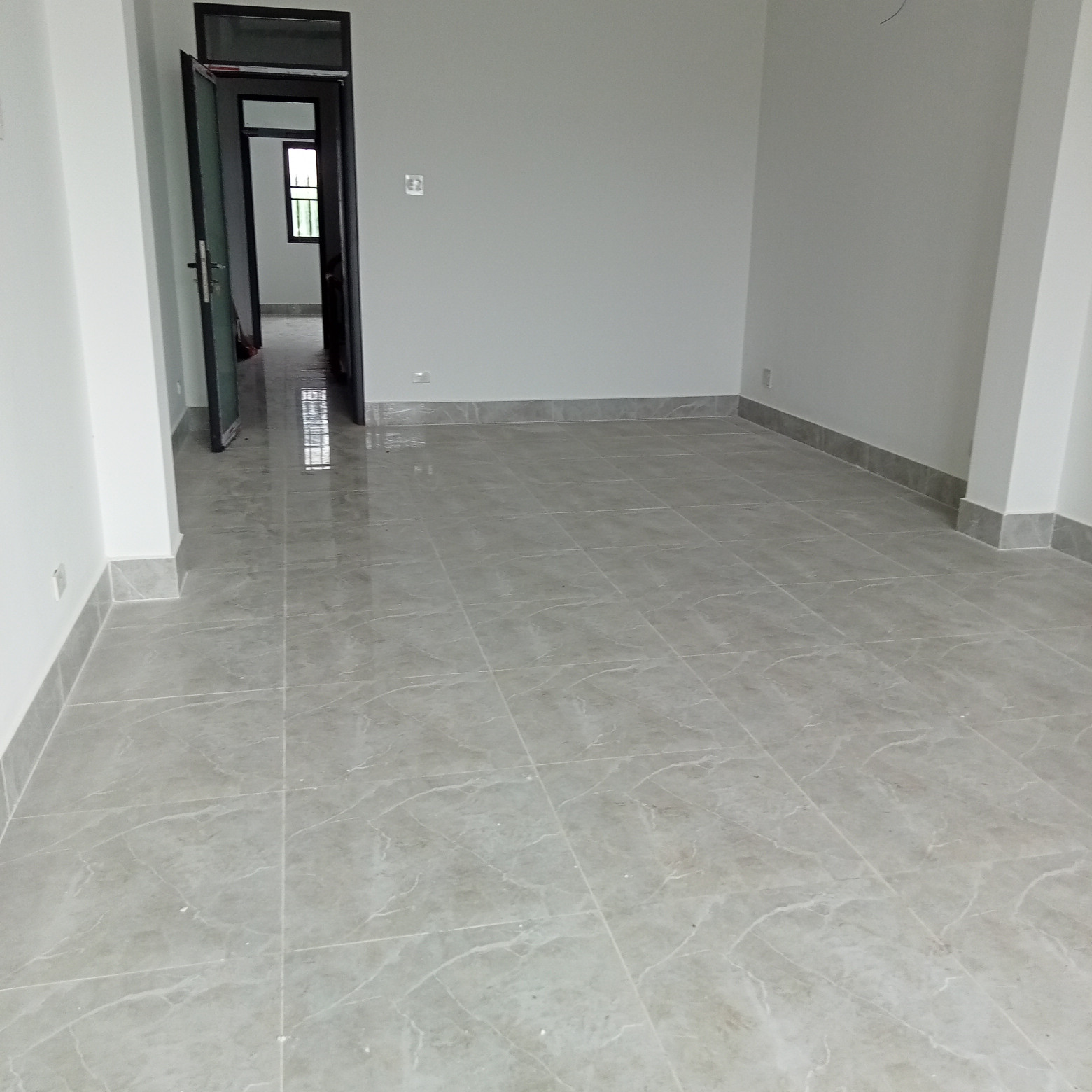 NHÀ PHỐ LIỀN KỀ ĐƯỜNG SỐ 2 CHỢ BÌNH MINH.