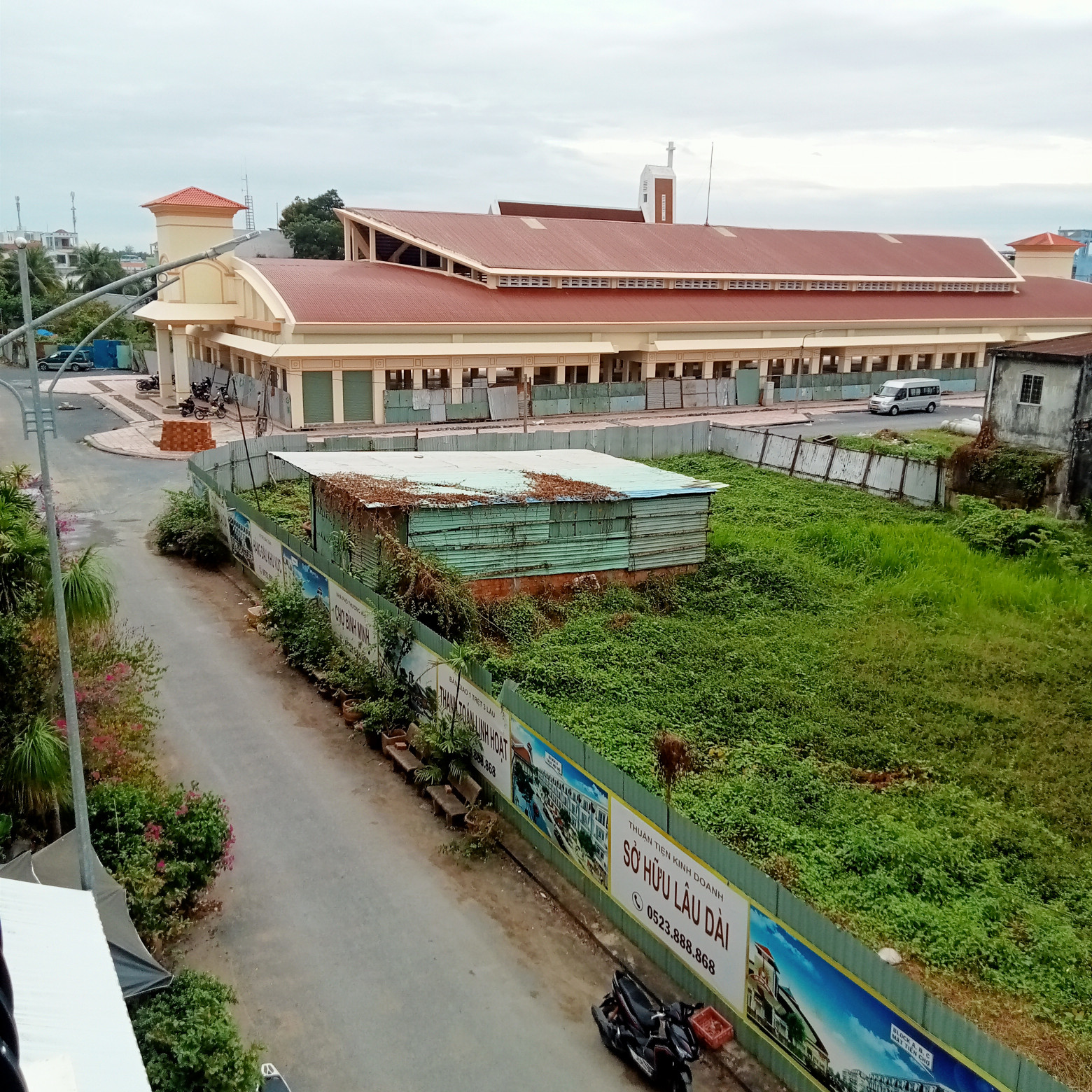 NHÀ MẶT TIỀN DIỆN TÍCH 81M2 CHỢ BÌNH MINH.