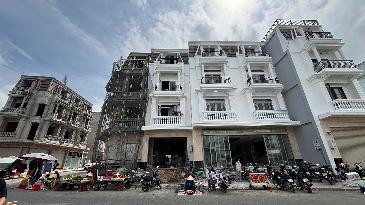 NHÀ MẶT TIỀN ĐƯỜNG NGÔ QUYỀN CHỢ BÌNH MINH.