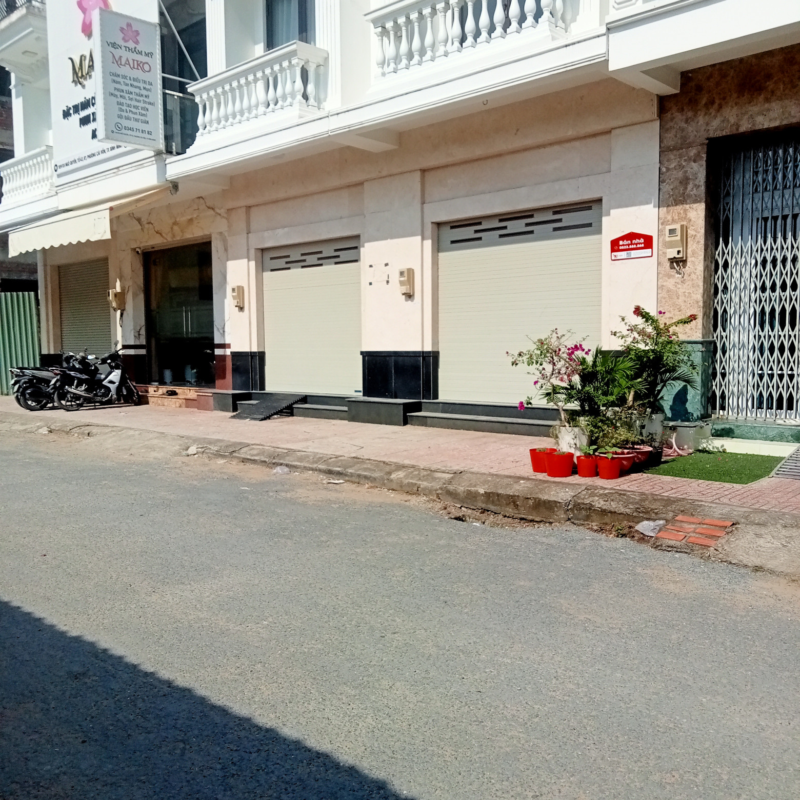 NHÀ PHỐ LIỀN KỀ CHỢ CÁI VỒN THỊ XÃ BÌNH MINH.