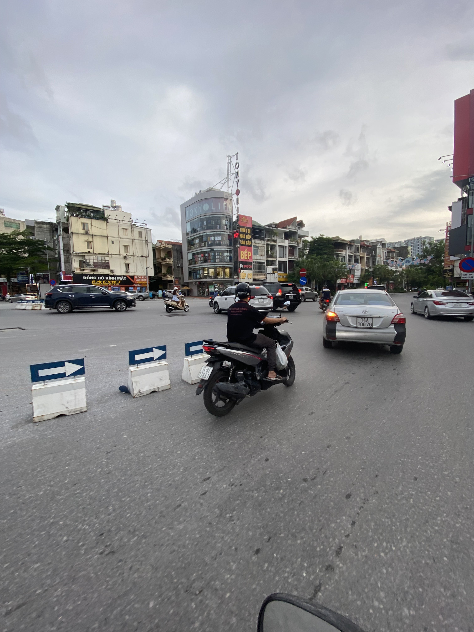BÁN NHÀ MẶT ĐƯỜNG CHÍNH CAO THẮNG, KINH DOANH ĐA NGÀNH