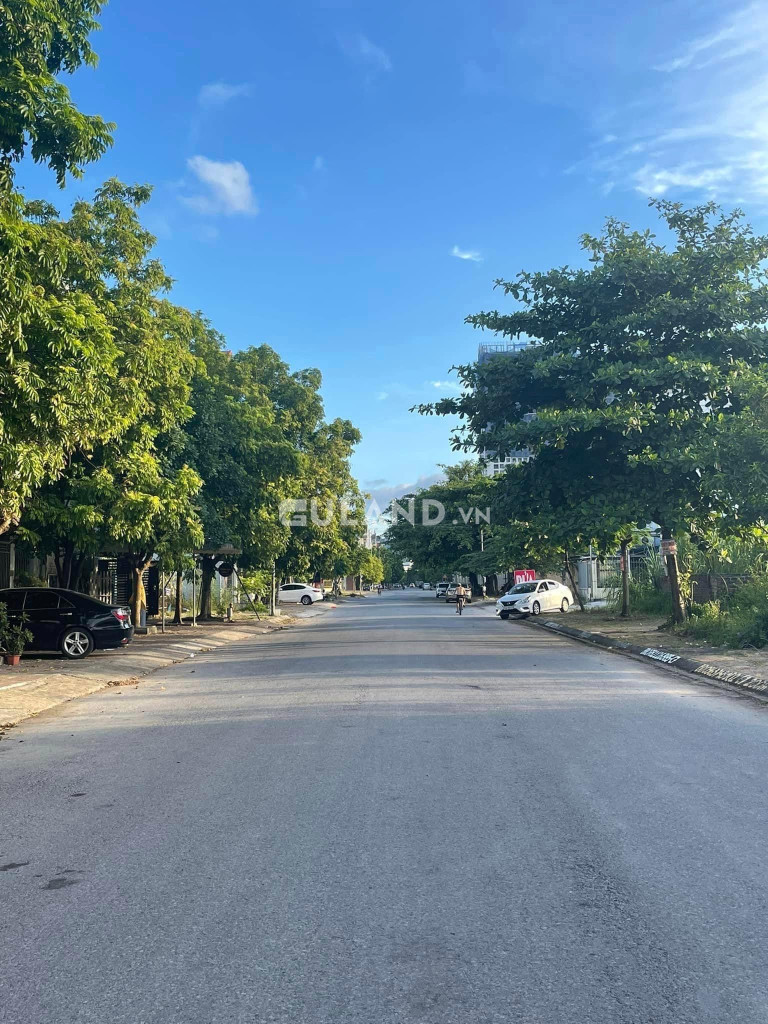 BÁN ĐẤT TRỤC 21m HÀ KHÁNH A LÔ B3,CAO XANH,HẠ LONG