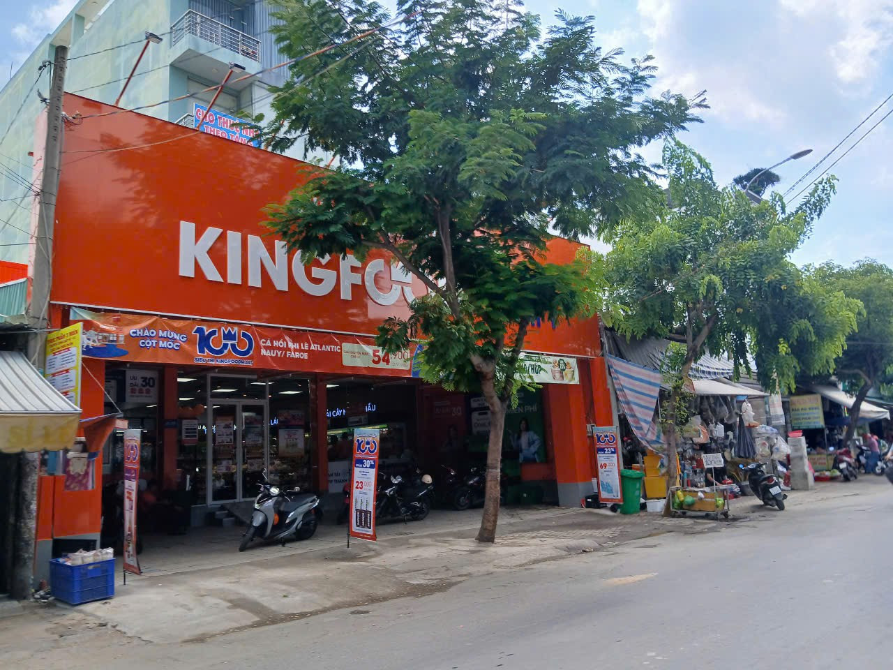 Bán đất mặt tiền đường Lê Văn Thịnh Quận 2 ngay Chợ Cây Xoài lô Góc Đường 30M ngang 6,68m