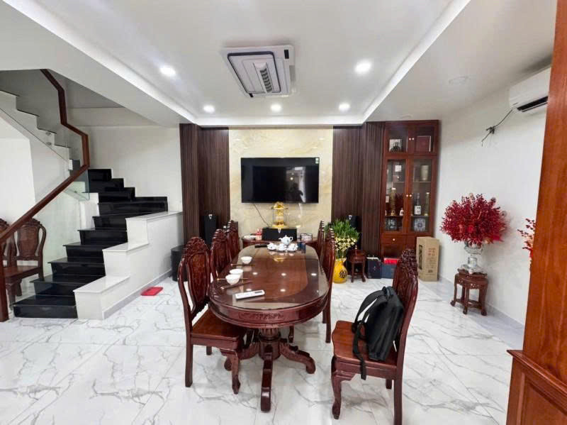 Bán nhà lô góc, HXH 5m Nguyễn Cảnh Chân - gần Trần Hưng Đạo, 5,5x12m, 3 tầng, 14,95 tỷ