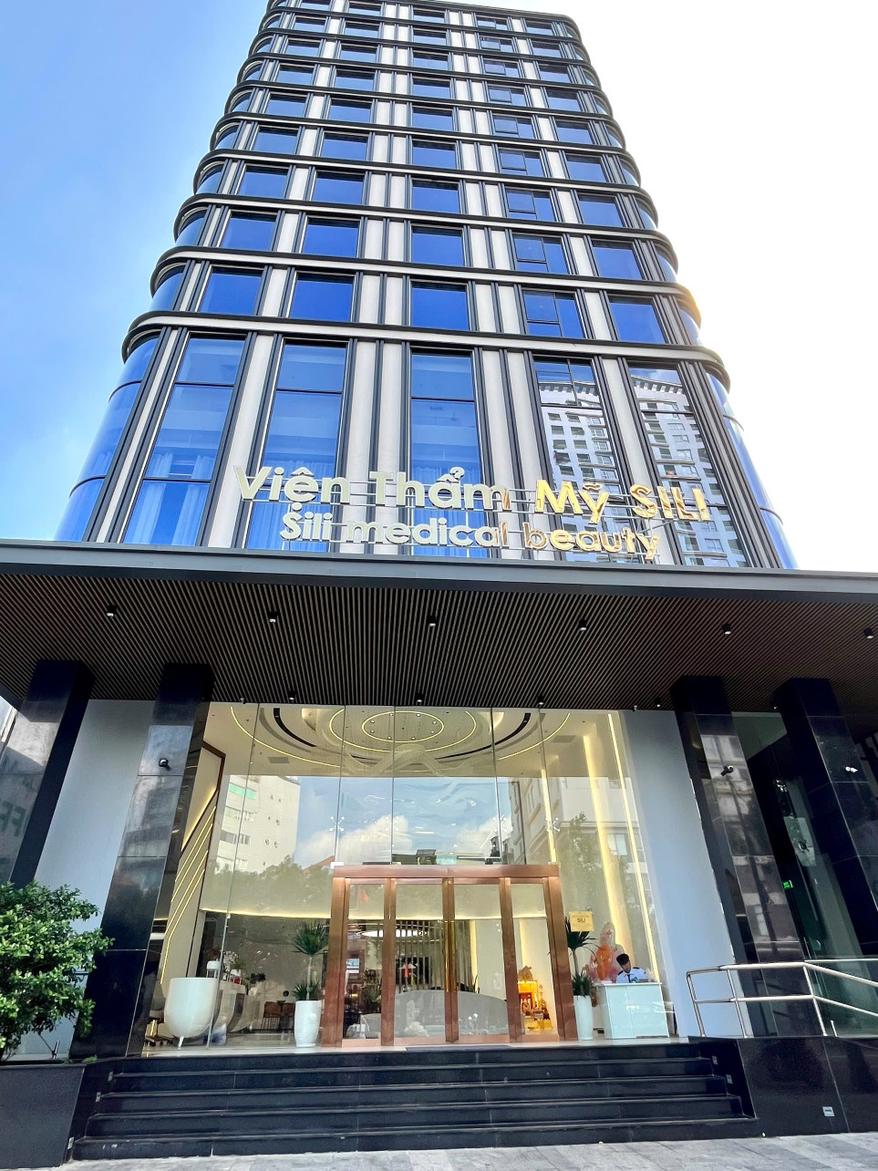 Tòa nhà 22A Nguyễn Văn Trỗi, phường 17, quận Phú Nhuận