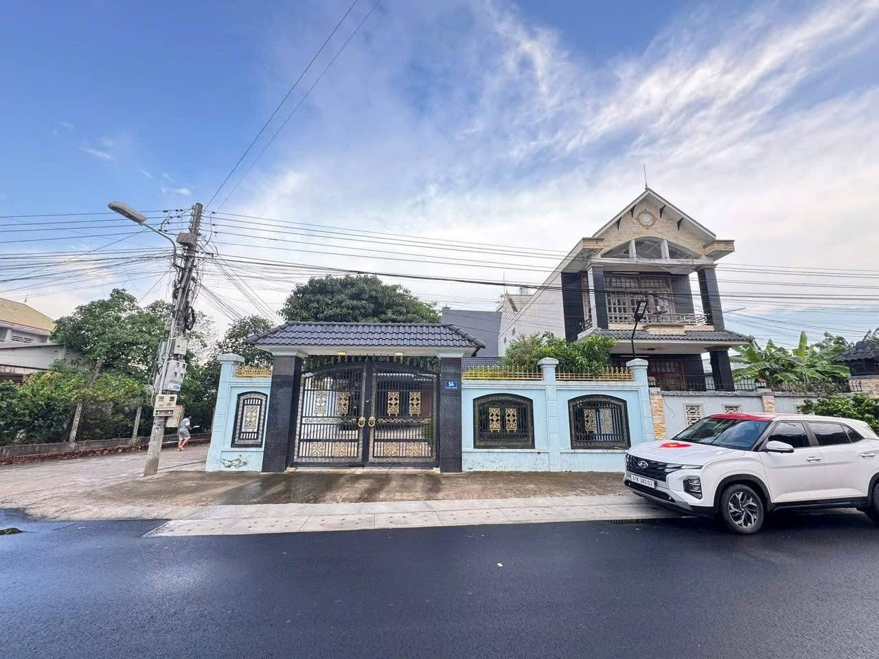 Bán nhà ĐỊNH HOÀ 128.8m² ngang 10m giá 5.2 tỷ Phường Chánh Hiệp 0815422197