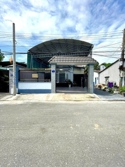 Bán nhà 241.9m² ngang 7,9m giá 5.5 tỷ Phường Chánh Hiệp 0815422197
