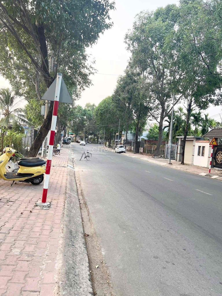 BÁN ĐẤT CHÁNH NGHĨA MẶT TIỀN NGUYỄN TRI PHƯƠNG