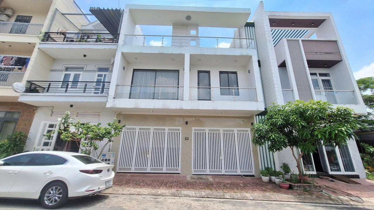 Bán nhà 163,7m² ngang 10m giá 14 tỷ tại Phường Chánh Nghĩa Thành phố Thủ Dầu Một