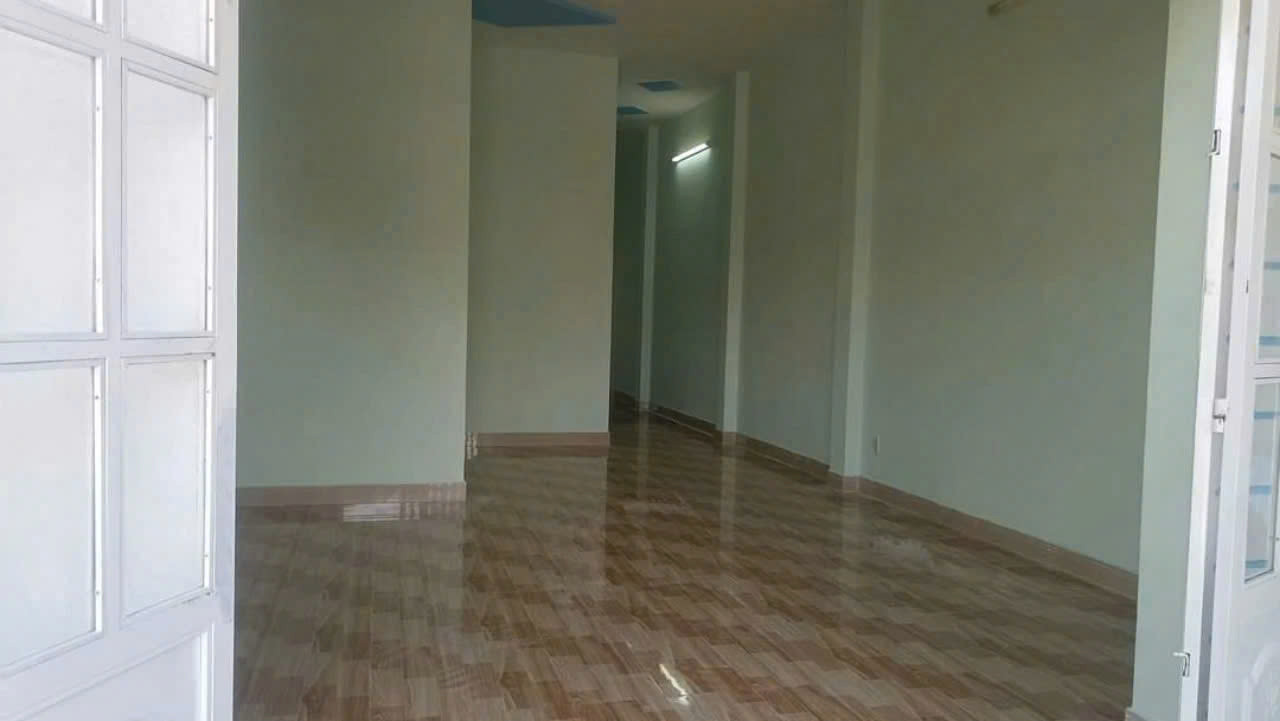 Bán căn nhà khu dân cư richhome.1.430 tỷ 90m2.