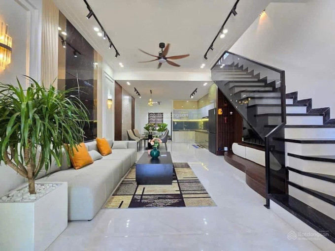 Chính chủ kí gửi nhà đẹp giá 1.59Tỷ cách 500m KCN Mỹ Phước 3, Chánh Phú Hoà, Bến Cát, sổ riêng.