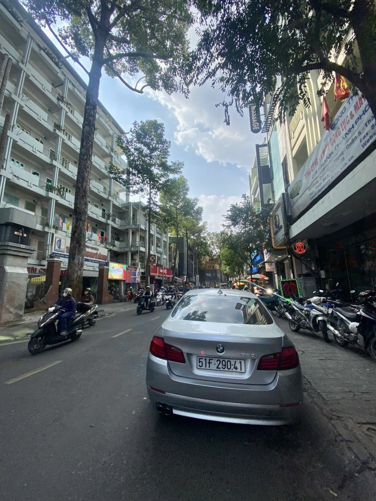 Bán nhà 5 Tầng Mặt Tiền TRẦN BÌNH TRỌNG QUẬN 5