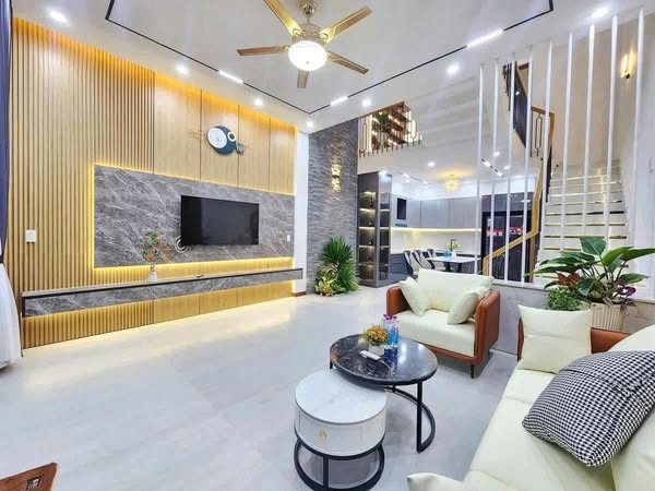 BÁN NHÀ THỤY PHƯƠNG - LÔ GÓC - O TO QUA NHÀ - 5.7 TỶ