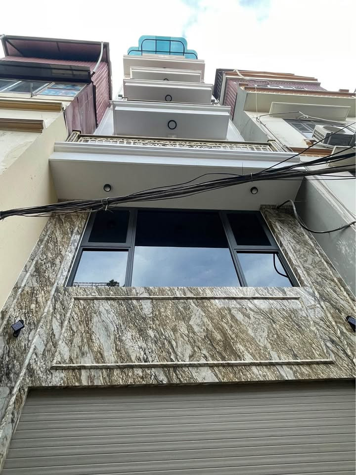 Duy nhất- nhà mới - Nhà Lê Văn Hiến 20 m 5 tầng 4,65 tỷ